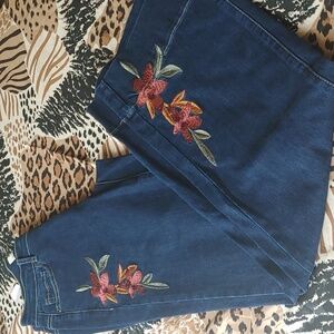 Charlie B Embroidered Jeans Sz 0